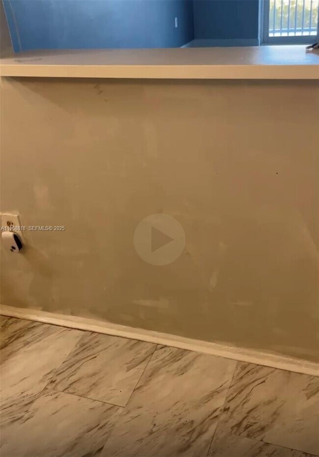 Foto del edificio - 16851 NE 23rd Ave