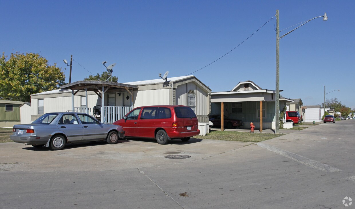 Building Photo - Pecan Mobile Home Park