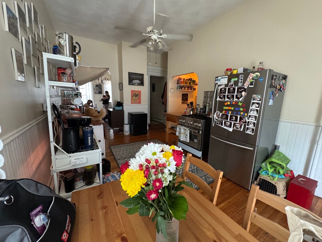 Primary Photo - 123 Almy St