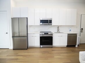 Building Photo - 38 Hichborn St