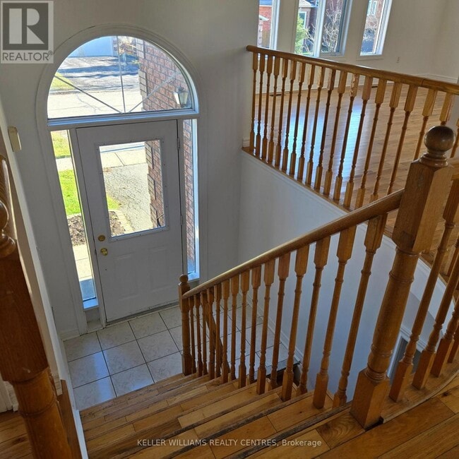 Building Photo - 17 Iveagh Dr