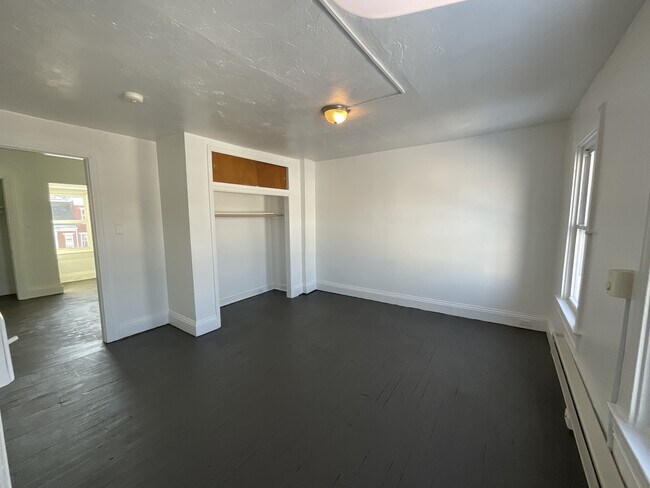 Building Photo - 277 W Jackson St