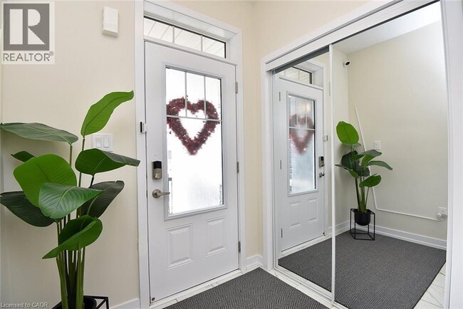 Building Photo - 20 Owl Ln.