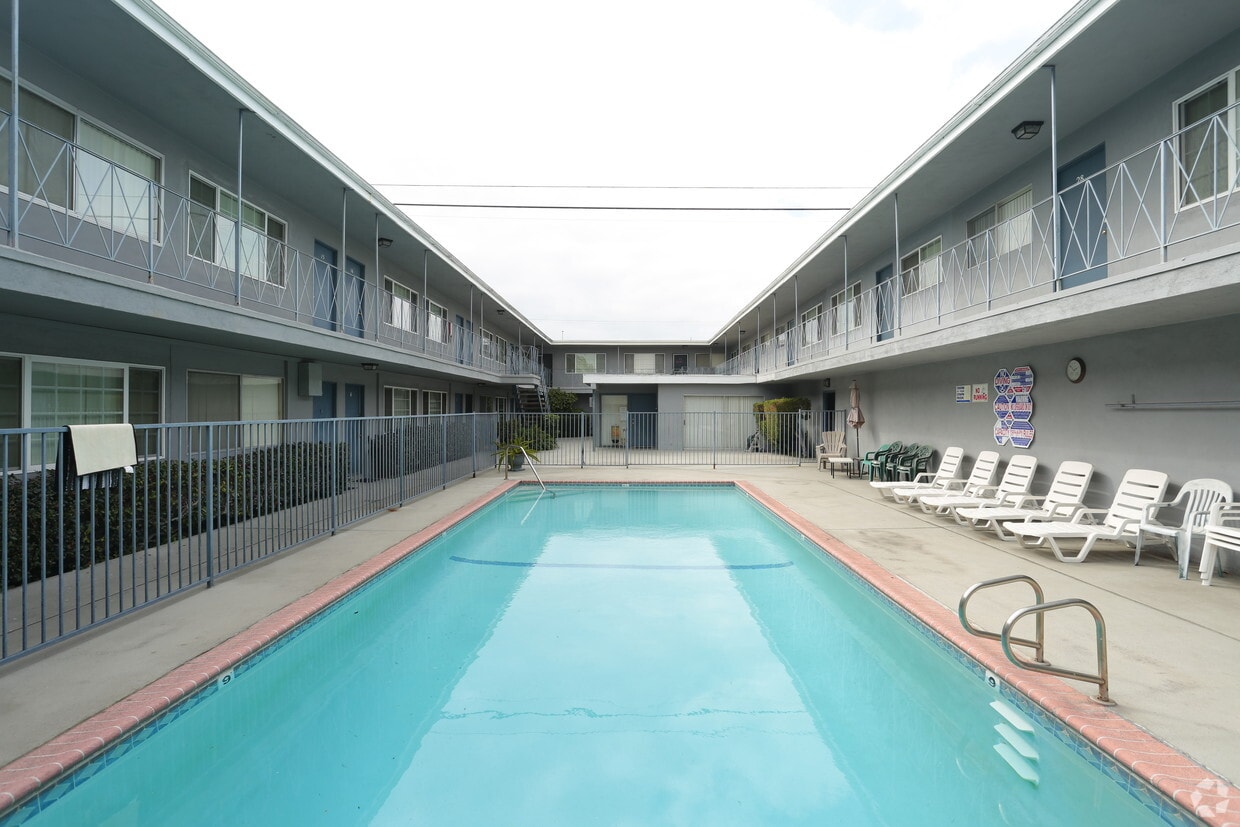 Primary Photo - 15209 Prairie Ave