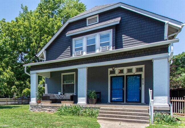 Foto del edificio - 2 br, 1 bath House - 824 South Douglas Ave...