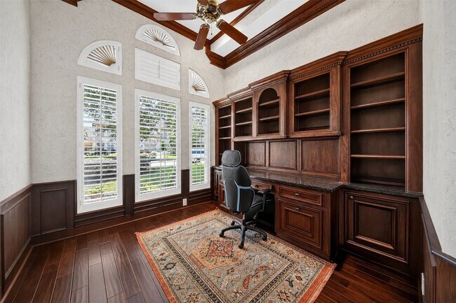 Foto del edificio - 16410 Emilia Ct