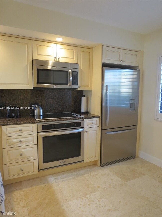 Building Photo - 2 br, 2 bath House - 1501 Marina Isle Way ...