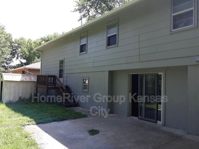 Foto del edificio - 5410 NE Meadowbrook Rd