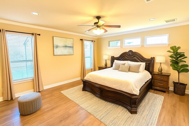 Foto del edificio - 2403 Rosemary Ln