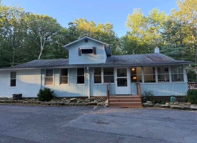 Foto del edificio - 300 Klinger Hill Rd