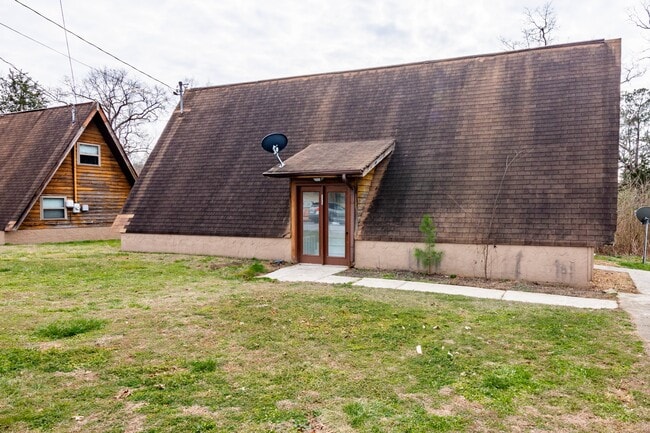 Building Photo - 90 Park St