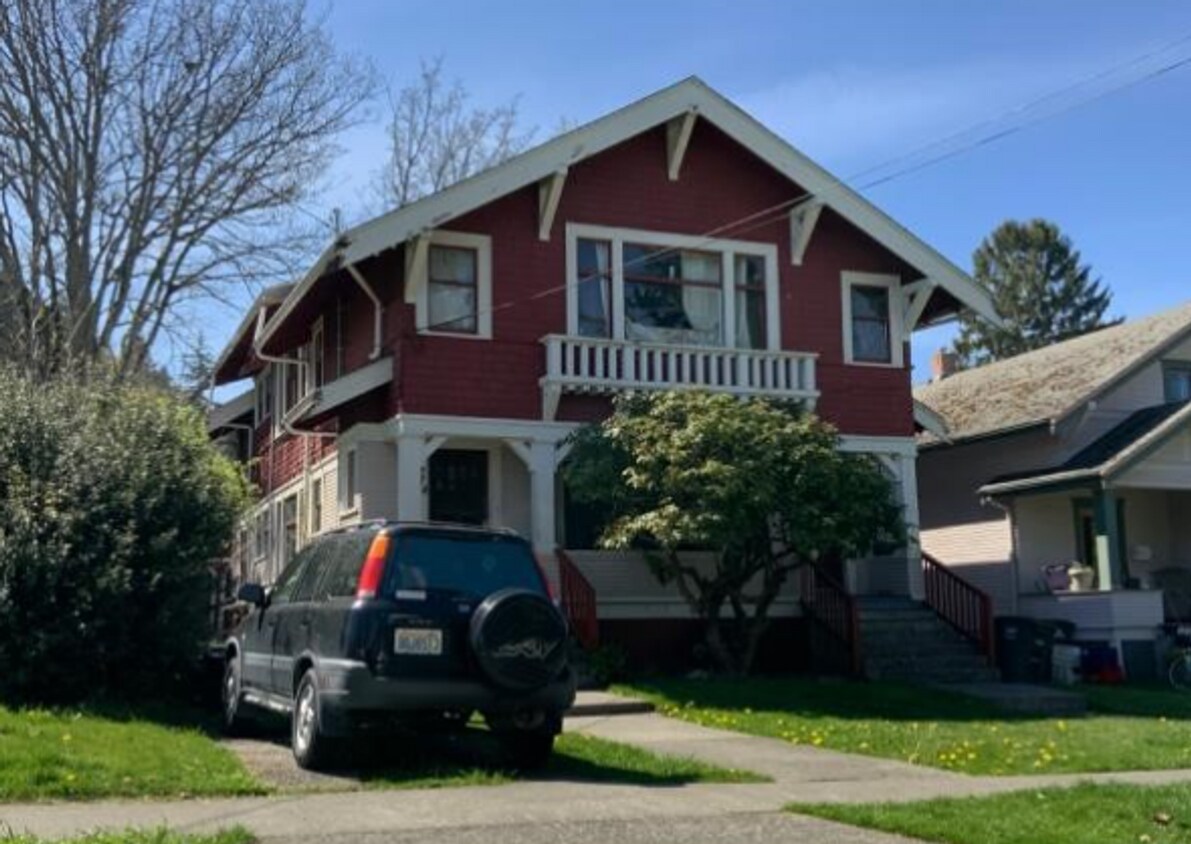Foto principal - 712 E Maple St