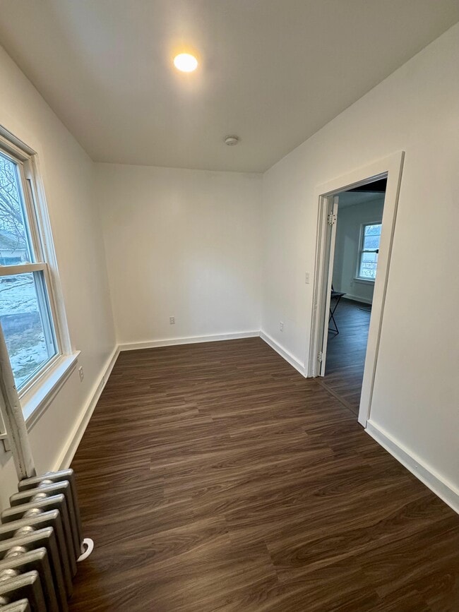 Building Photo - 9 Allen St