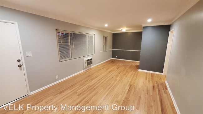 Building Photo - 1 br, 1 bath Apartment - 700 Sunset Blvd