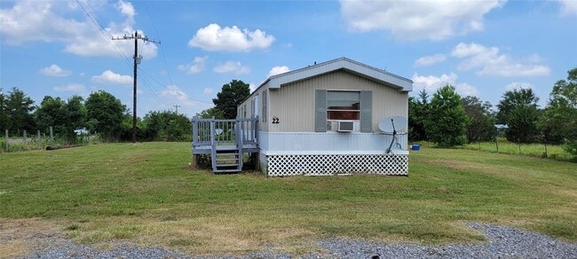 Building Photo - 860 Fm 247 Rd