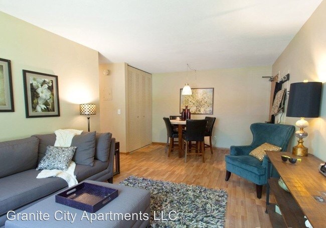 Foto del edificio - 3415 65th Ave N