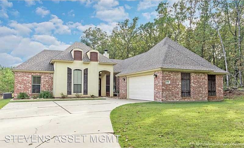 Primary Photo - 3792 Lakeside Dr