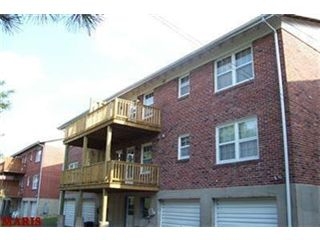 Building Photo - Four Seasons Apartments