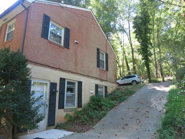 Building Photo - 510 Nob Hill Cir