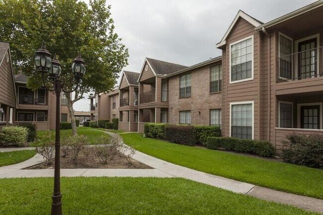 Foto del edificio - 11000 Crescent Moon Dr