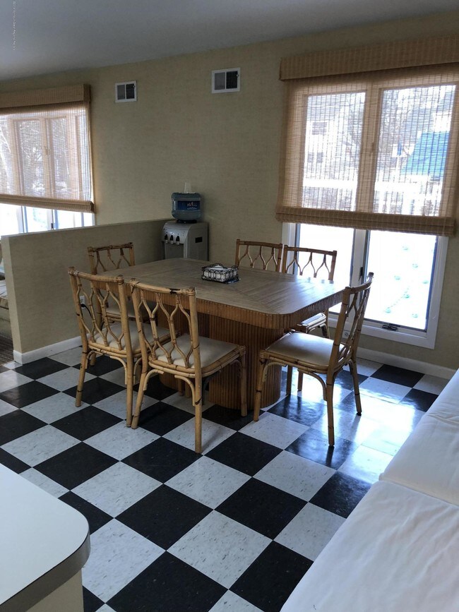 Foto del edificio - 409 Brookside Ave