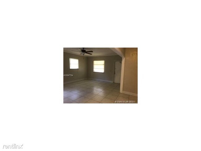 Foto del edificio - 1260 NE 157th St