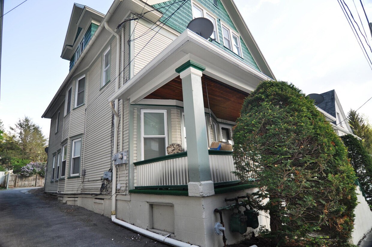 2204 Wyoming Ave, Scranton, PA 18509 Townhome Rentals in Scranton PA