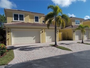 Building Photo - 1445 Mariposa Cir