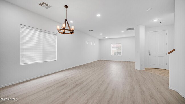 Building Photo - 5131 W El Cortez Trail