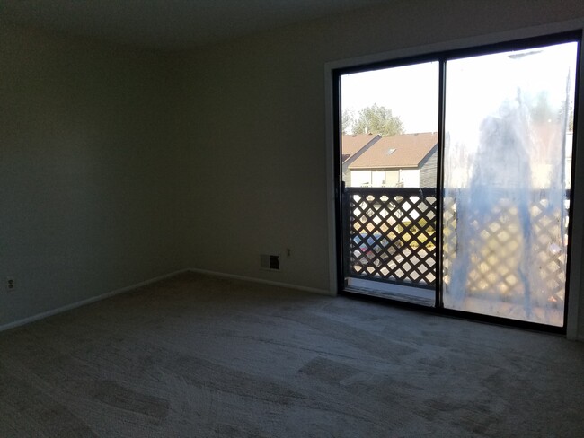 Master Bedroom - 1512 Spruce Hills Dr