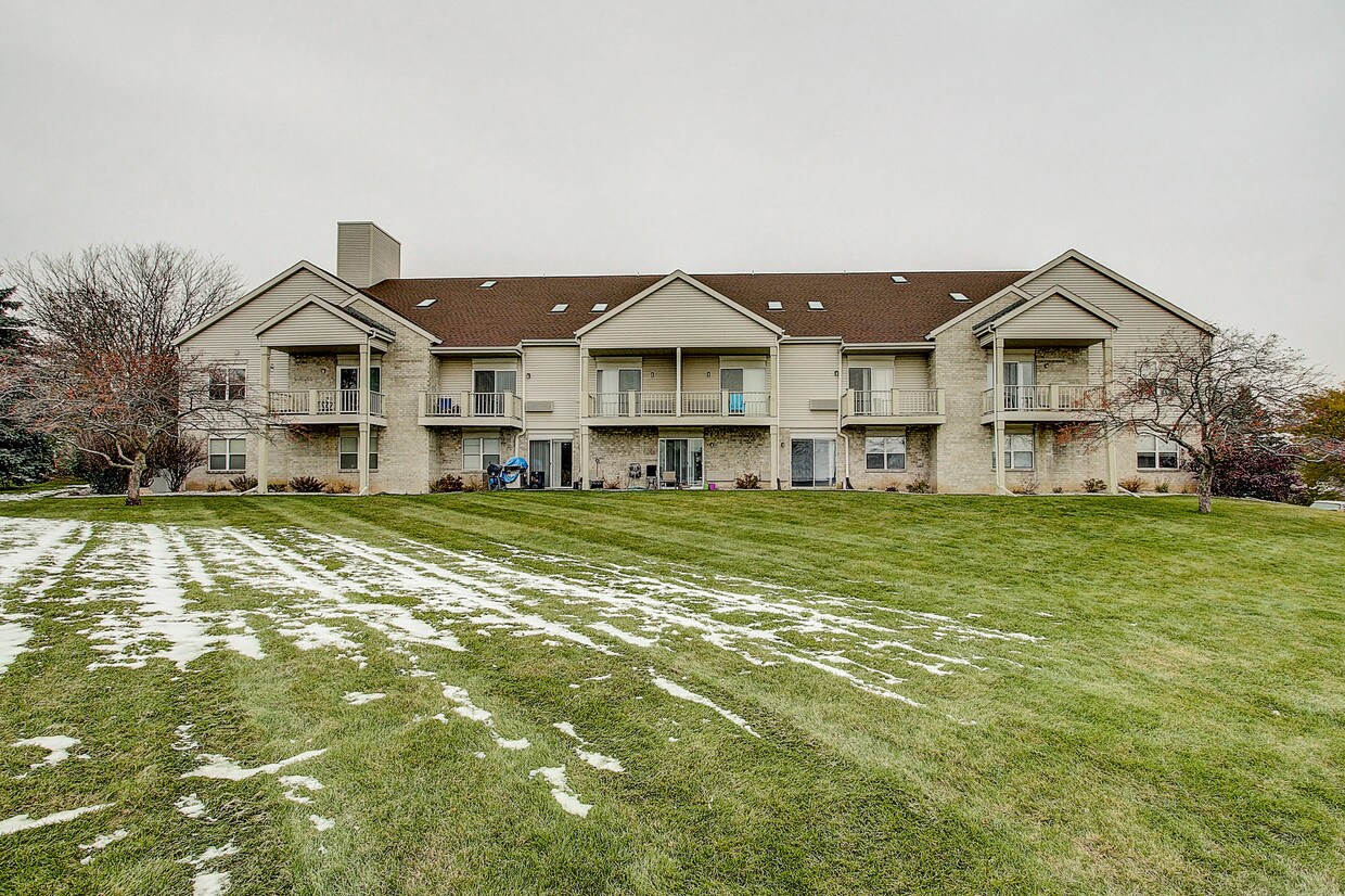 Primary Photo - Orchid Knoll Apartments