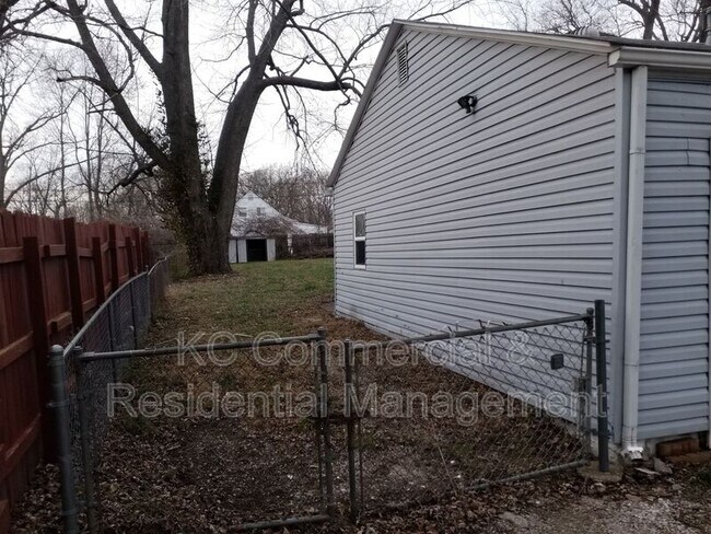 Building Photo - 5310 Hardy Ave