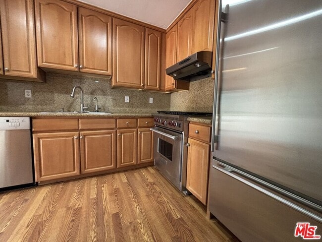 Foto del edificio - 10574 Sunland Blvd