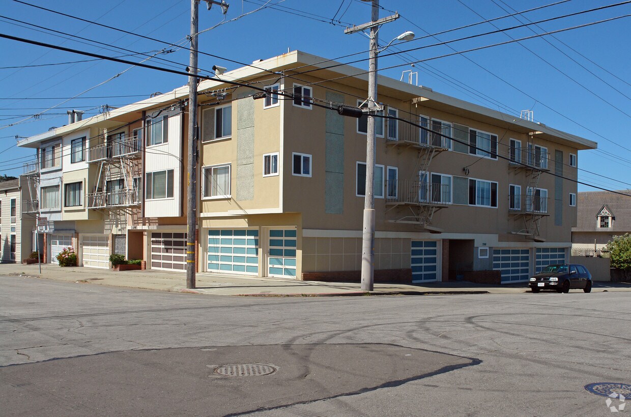 Foto del edificio - 3301 Wawona St