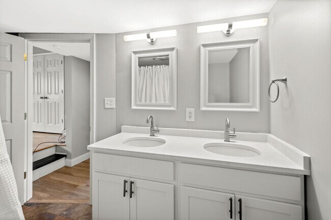 Foto del edificio - Luxury 3 bed, 3 bath home