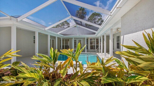 Foto del edificio - 104 Colony Harbour Rd