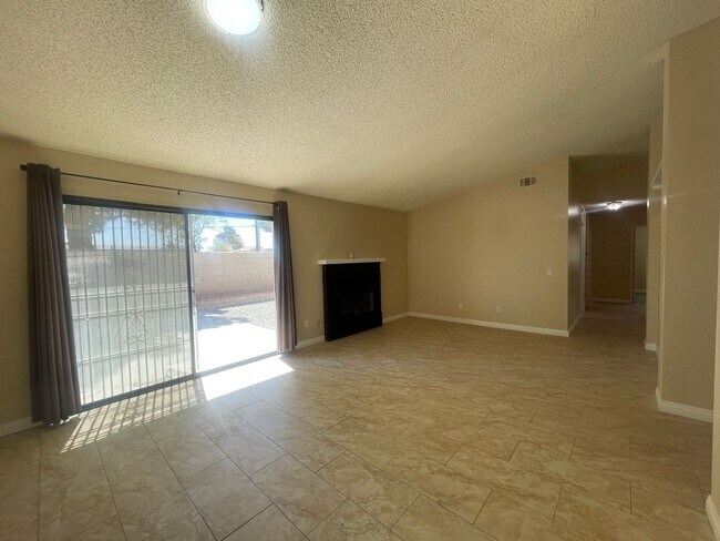 Foto del edificio - Victorville 4 Bedroom 2 Bathroom