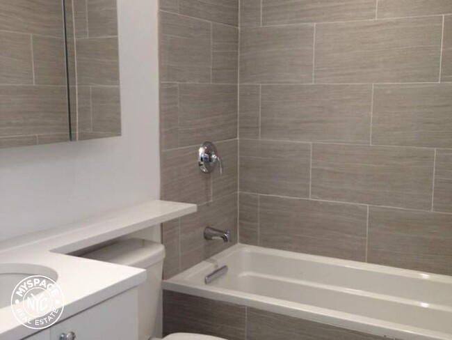 Foto del edificio - 245 E 58th St