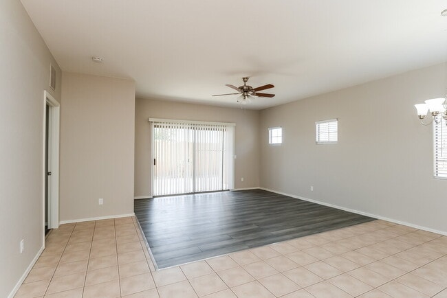 Building Photo - 2192 N Holguin Way
