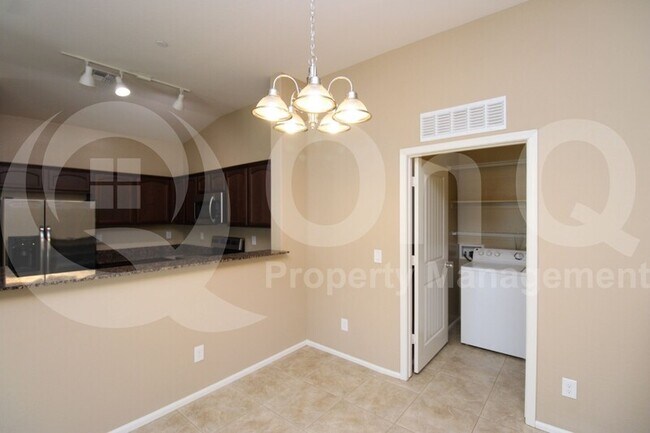 Foto del edificio - 2725 E Mine Creek Rd