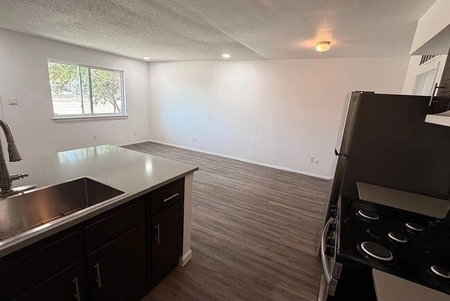 Building Photo - 116 Bauxite Ave