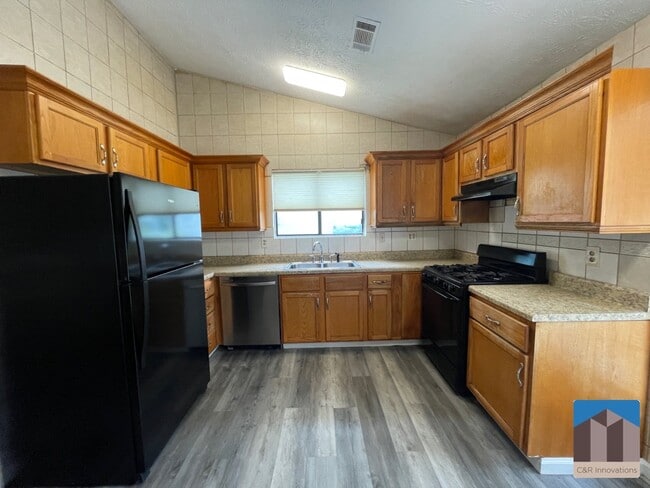 Foto del edificio - 1086 Riva Ridge Dr