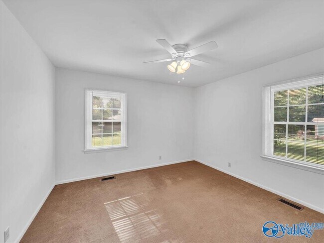 Foto del edificio - 422 Karter St NW