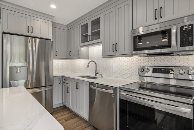 Foto del edificio - 869 Woodbury Ave