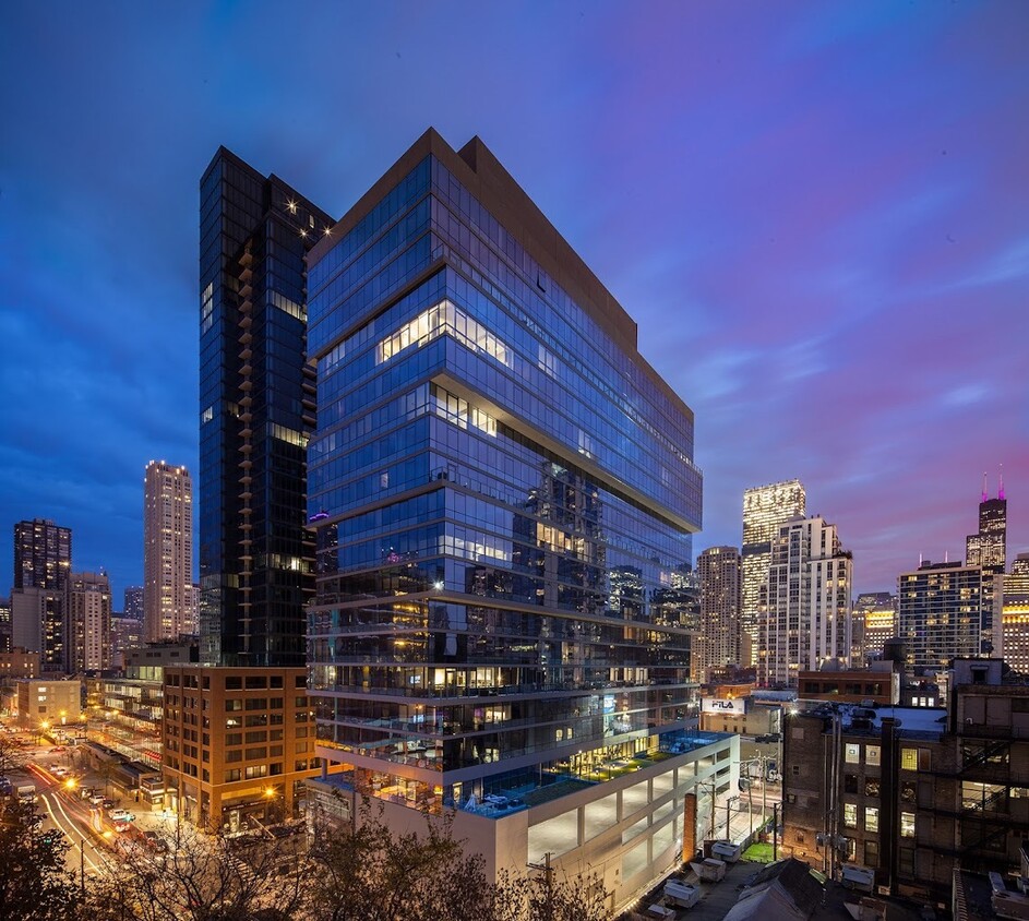 Primary Photo - 640 N Wells St
