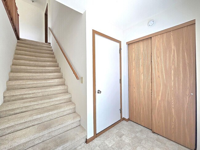 Foto del edificio - 940 Prairie Dr