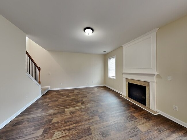 Building Photo - 2609 Bluestone Dr SW