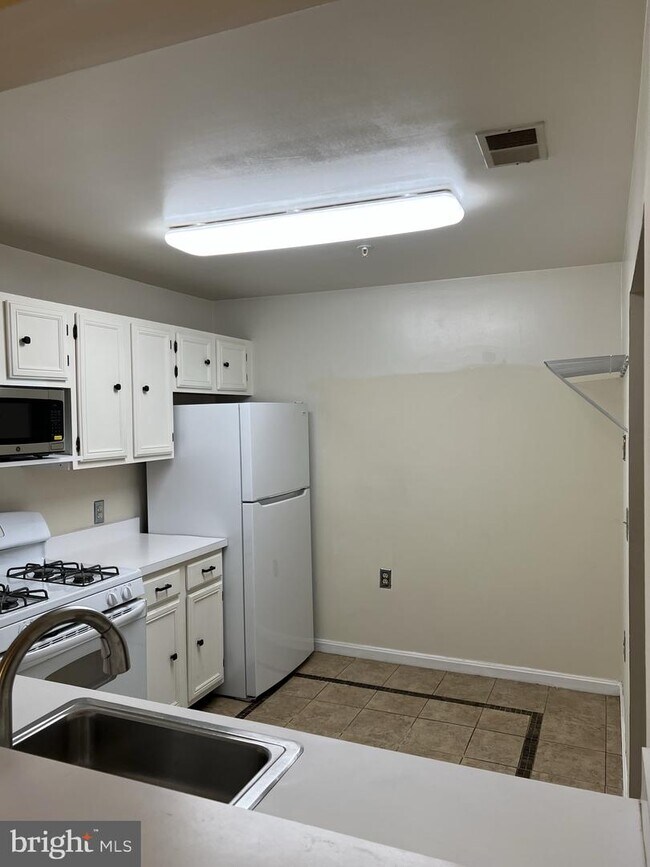 Building Photo - 15309 Diamond Cove Terrace