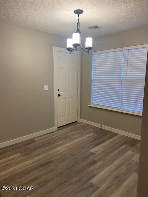 Building Photo - 3318 Poplar Dr