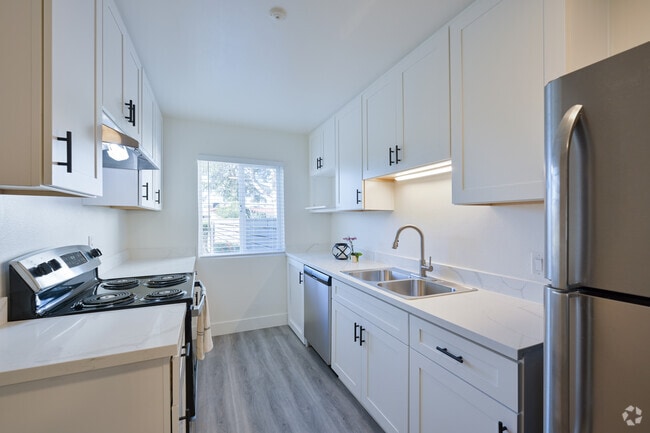 Kitchen In - The Channing